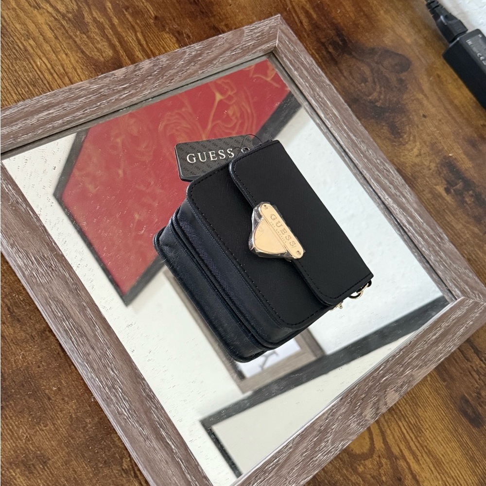 GUESS Black Card Holder with Gold Accent